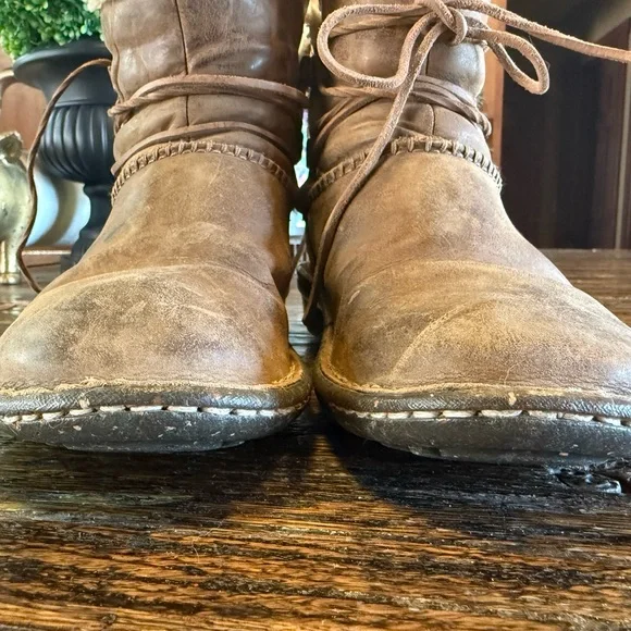 Ugg Cozy Shearling-Lined Ankle Brown Boots Lace Up Caspia Cozy - Picture 14 of 16